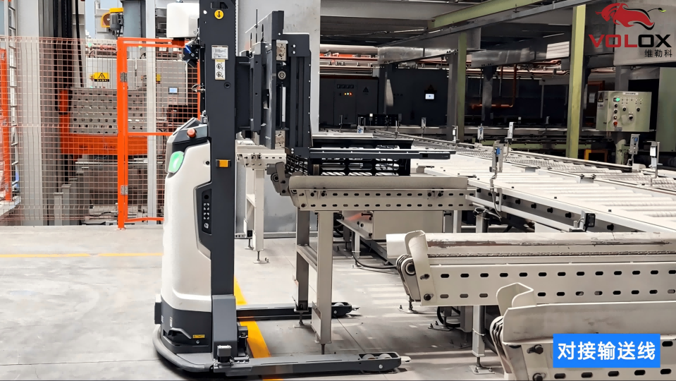 窄通道AGV案例：VOLOX智能搬运机器人助力钱江制冷集团打造“未来工厂”